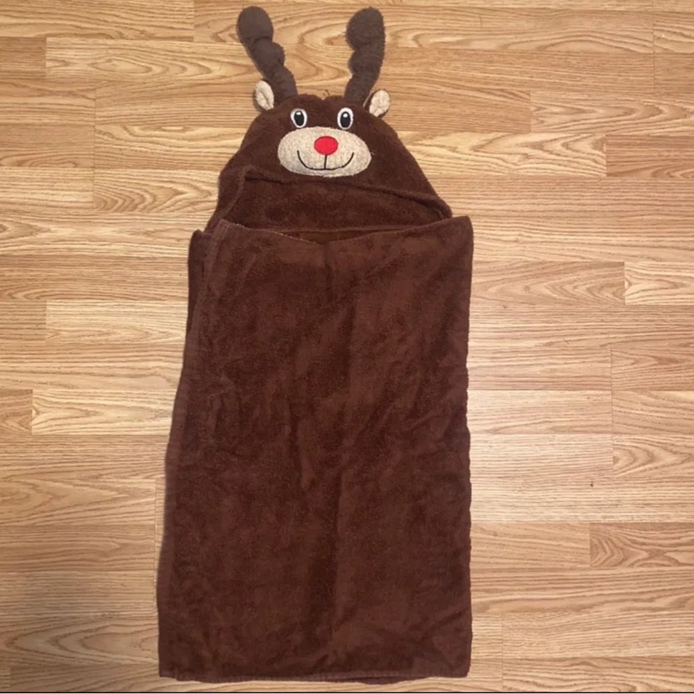 Kids Rudolph The Red Nose Reindeer Hooded Towel